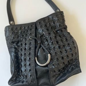 JESSICA SIMPSON LARGE BLACK BAG. VINTAGE. UNIQUE DETAILS.  GREAT CONDITION.